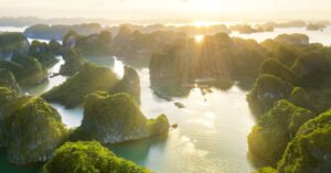 Halong bay day cruise