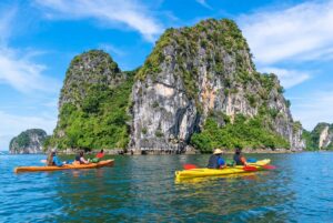 Halong bay day cruise Kayaking