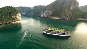 Halong bay La Casta Regal Cruise