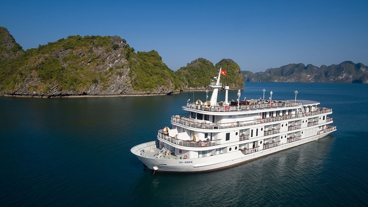 Paradise Elegance Cruise – The Ultimate Halong Overnight Cruise for Luxury and Style 1 Halong bay Paradise Elegance Cruise